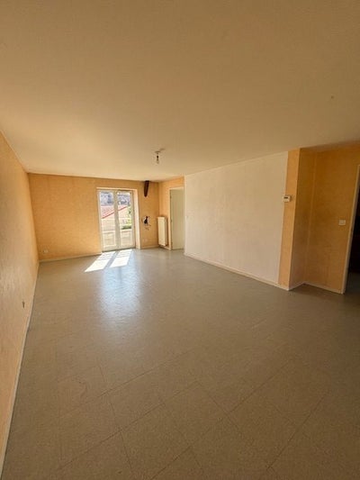 Appartement Place Edouard Servat à Mehun-sur-Yèvre