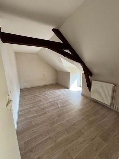 Appartement Place Edouard Servat à Mehun-sur-Yèvre