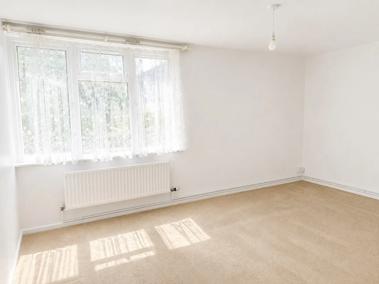 Flat Waterlow Road in Maidstone