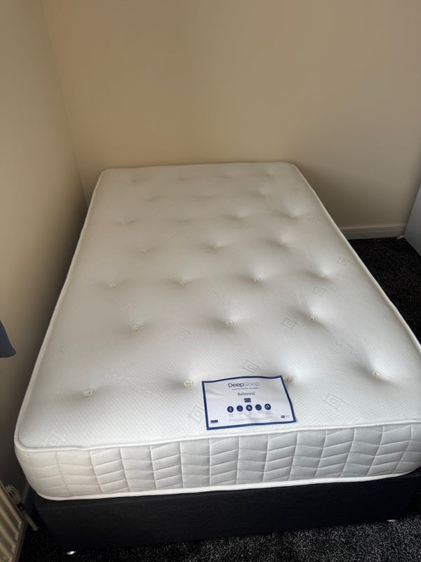 Room Ballards Walk in Basildon