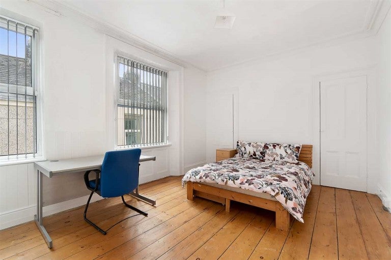Room Guildford Street in Plymouth