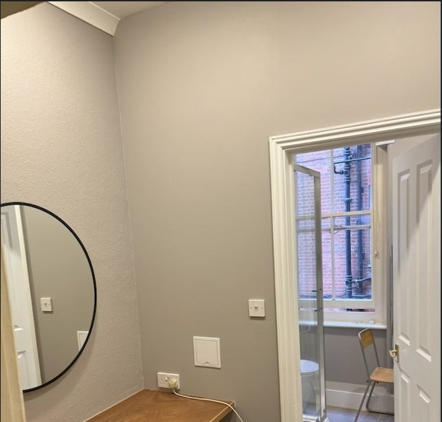 Room Beaumont Avenue in Greater London
