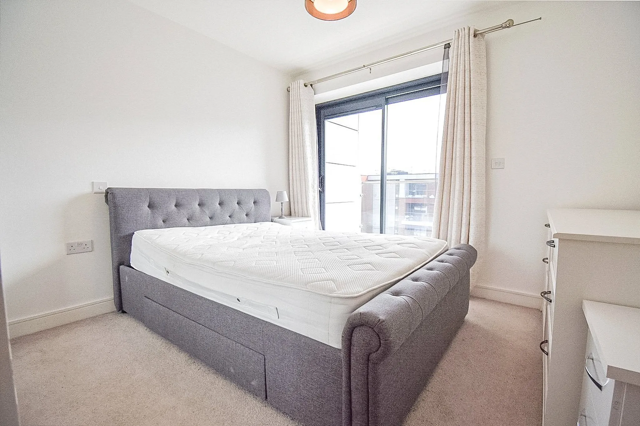 Flat Kingman Way in Greenham