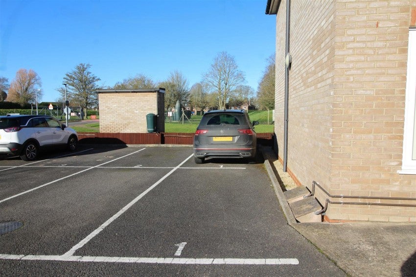Flat Townsend Road in Wittering