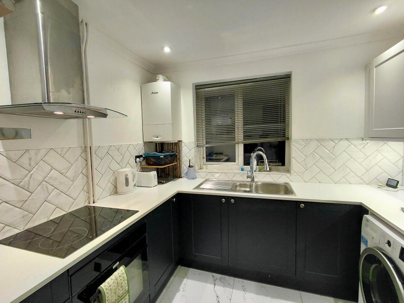 Room Pine Lodge in Maidstone