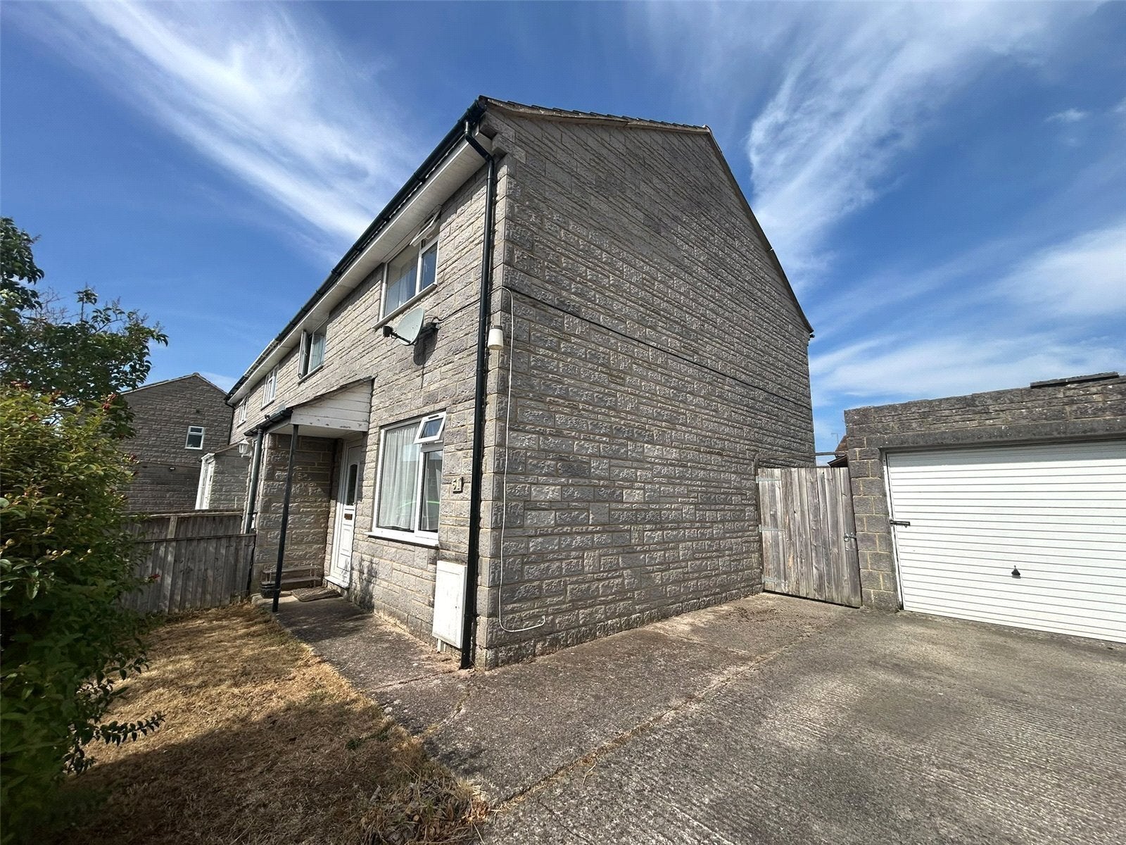 House Barrymore Close in Huish Episcopi
