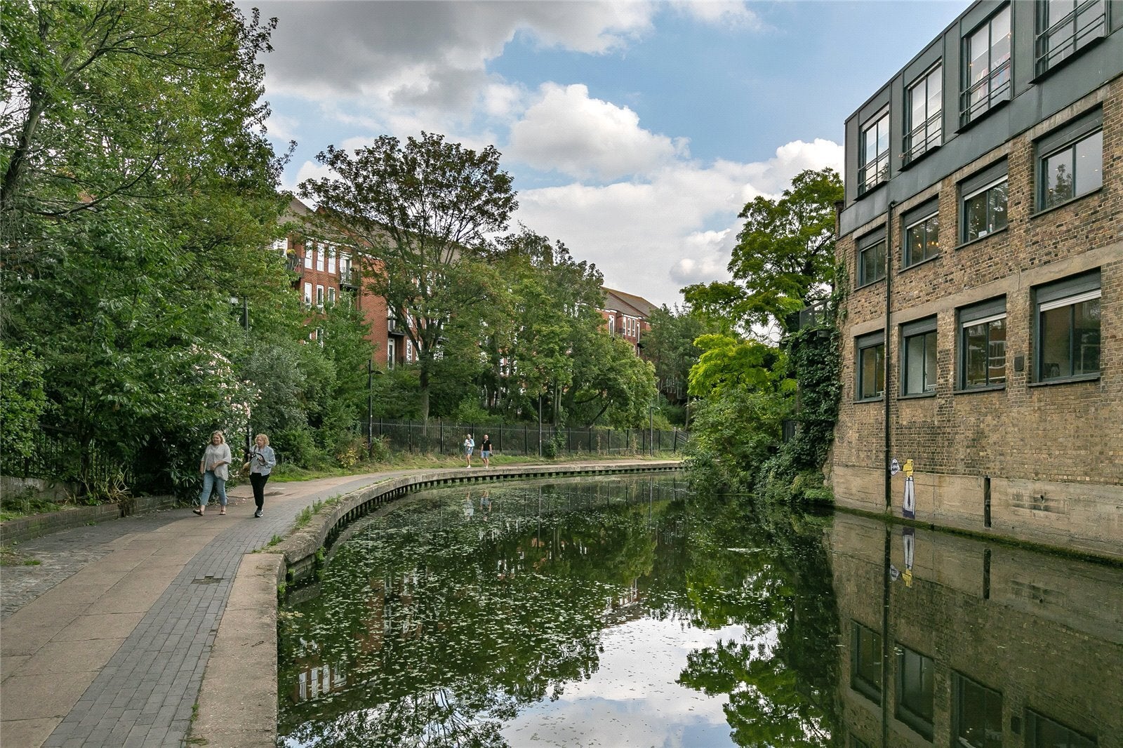 Flat Regent's Canal towpath in Greater London