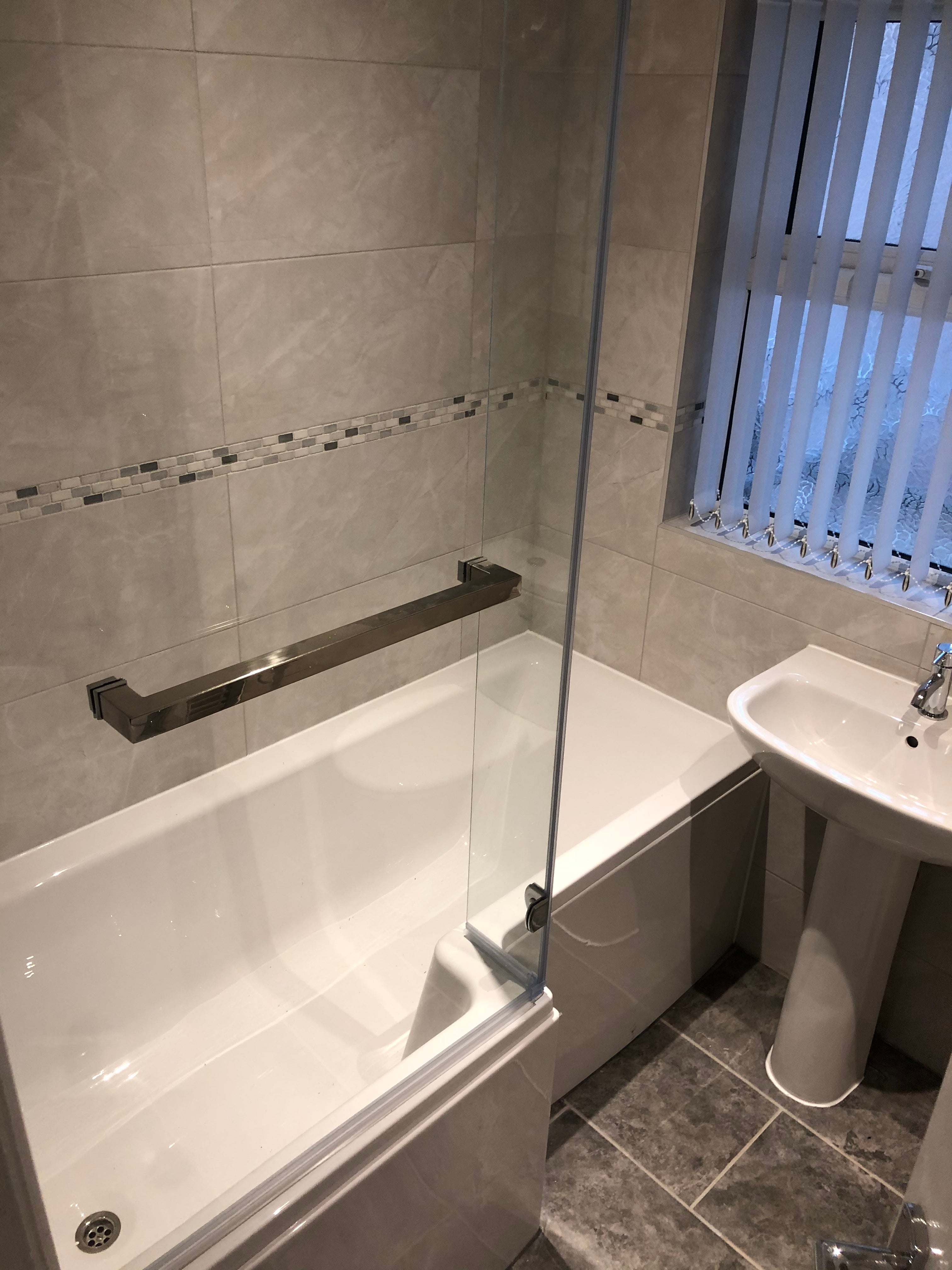 Flat Conyngham Road in Manchester