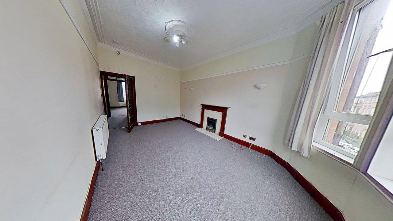Flat Fairlie Park Drive in Glasgow