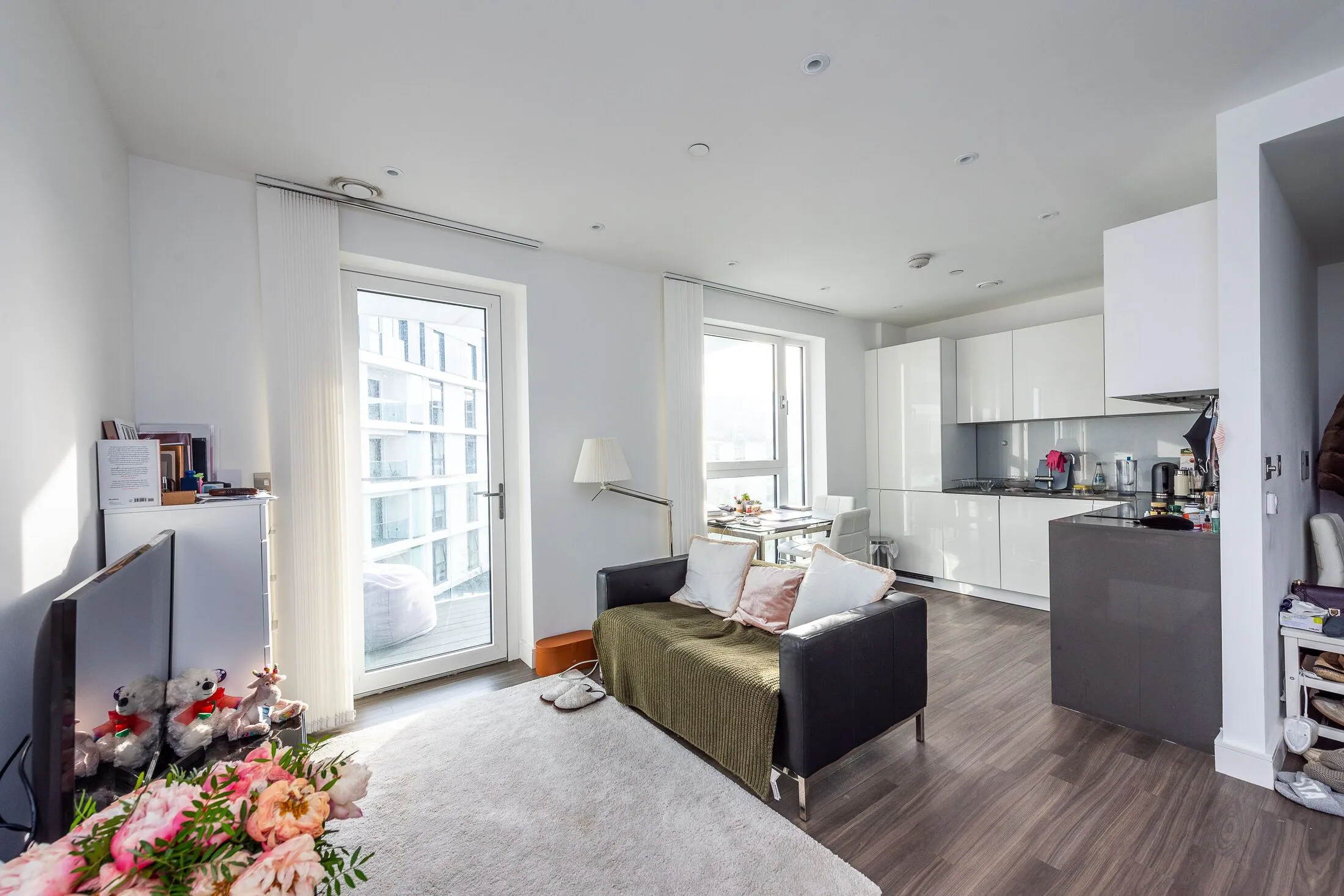 Flat Hebden Place in Greater London