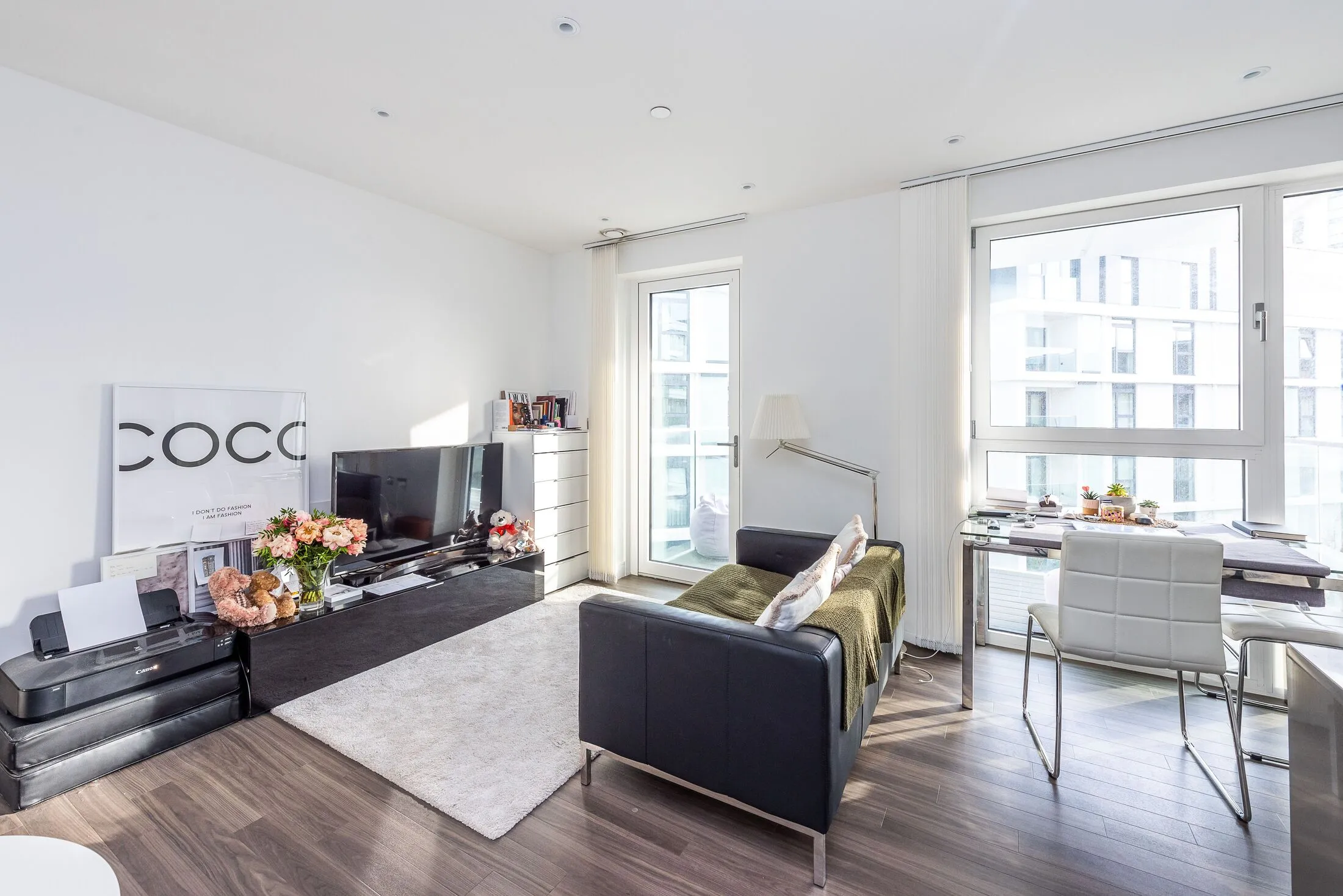 Flat Hebden Place in Greater London