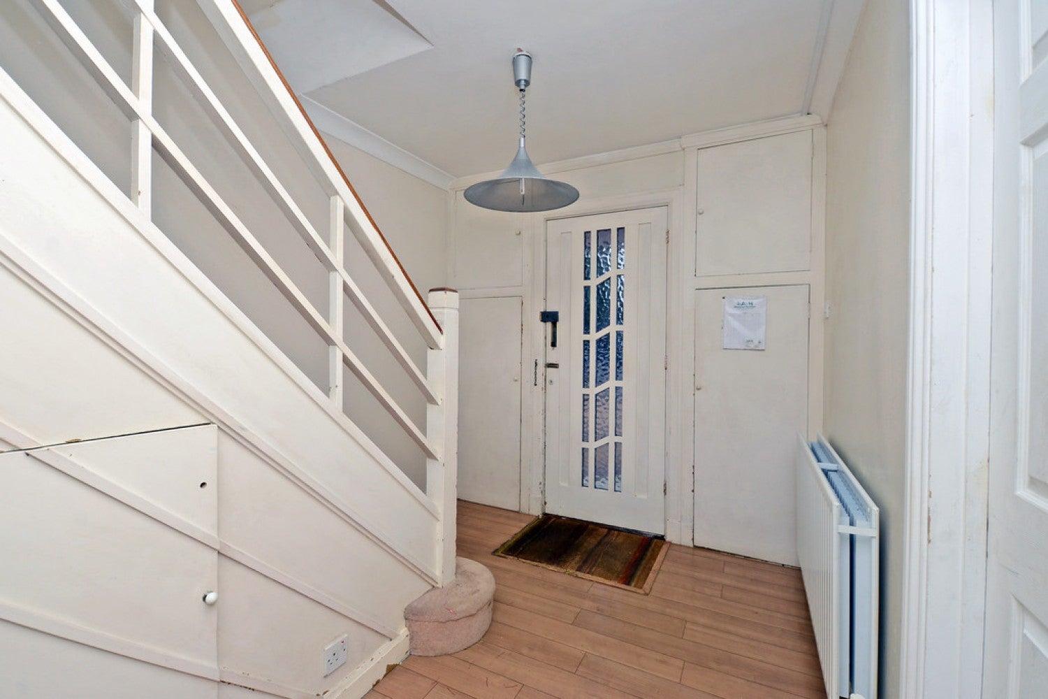 Room Crabtree Road in Surrey Heath