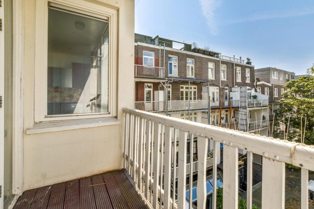 Appartement Pieter Baststraat 12
