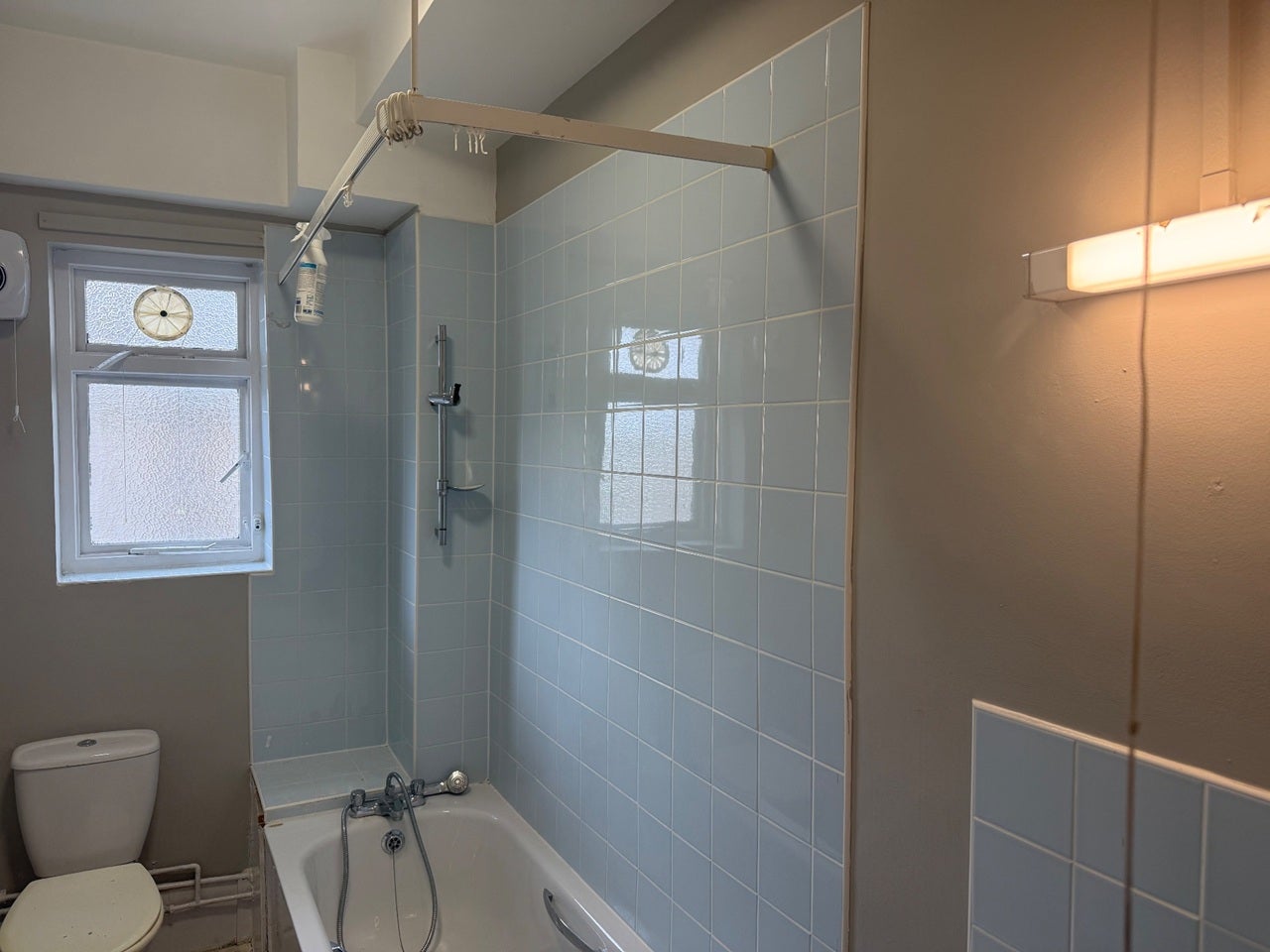 Flat Victorian Grove in Greater London