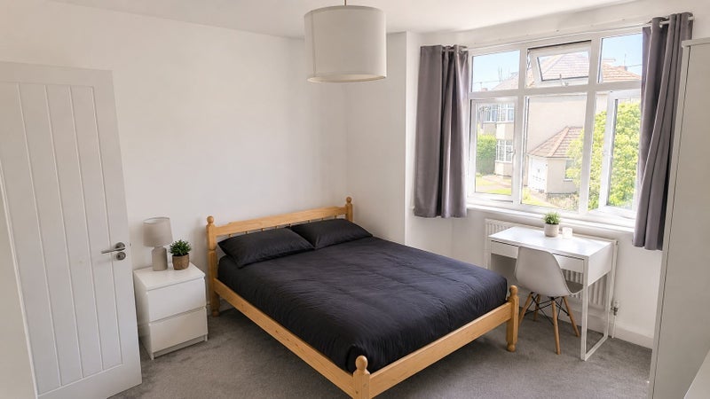 Room Tenth Avenue in Bristol
