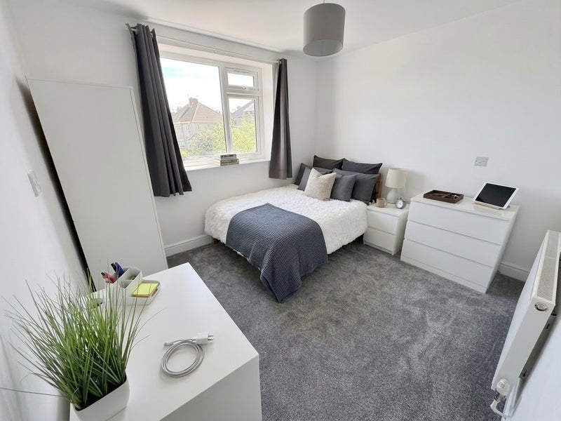Room Tenth Avenue in Bristol