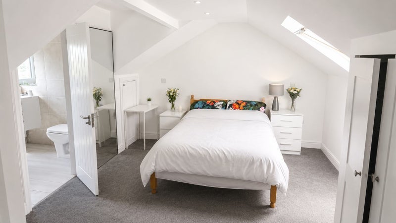 Room Tenth Avenue in Bristol