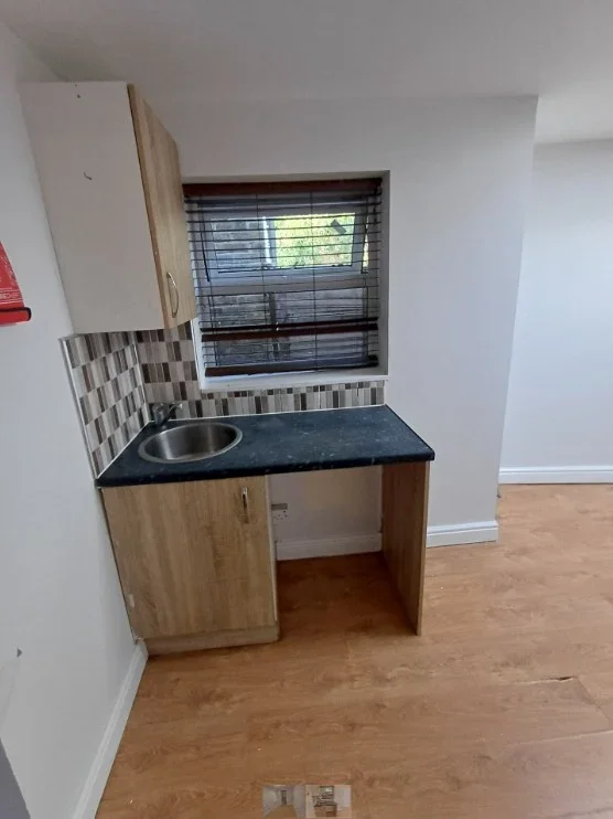 Room Playgreen Way in Greater London