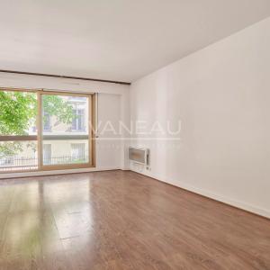 Room Rue Mallet-Stevens in Paris