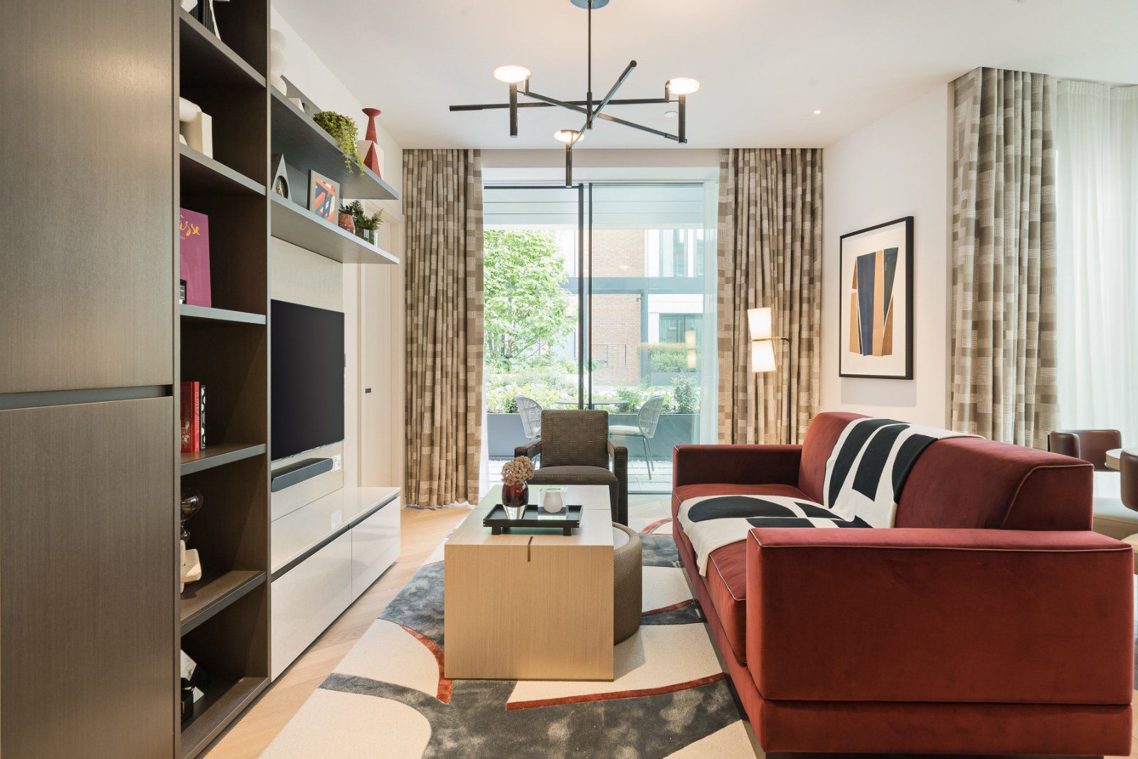 Flat Basil Street in Greater London