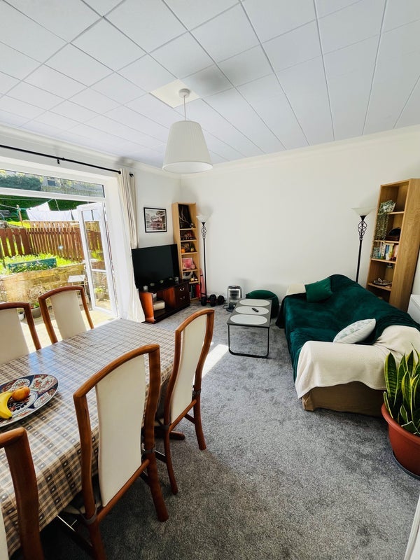 Room Colinton Mains Road in City of Edinburgh