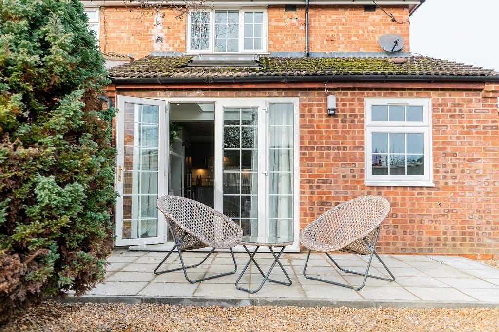 Room Collingwood Avenue in South Oxfordshire
