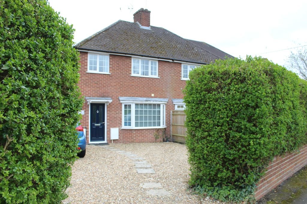 Room Collingwood Avenue in South Oxfordshire