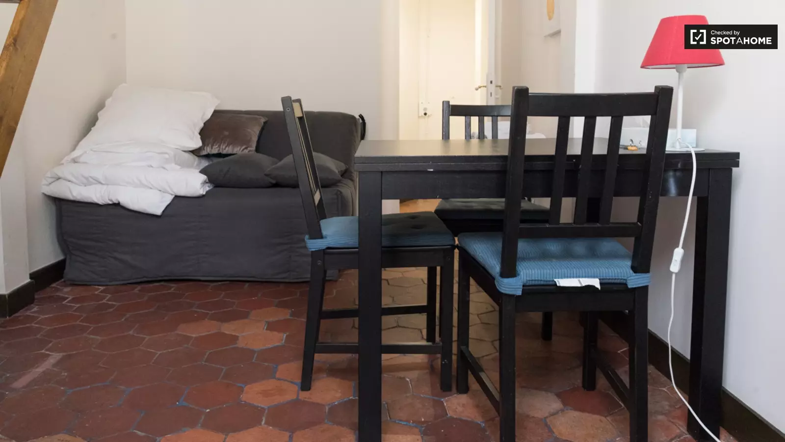 Appartement Rue Casimir Delavigne à Paris