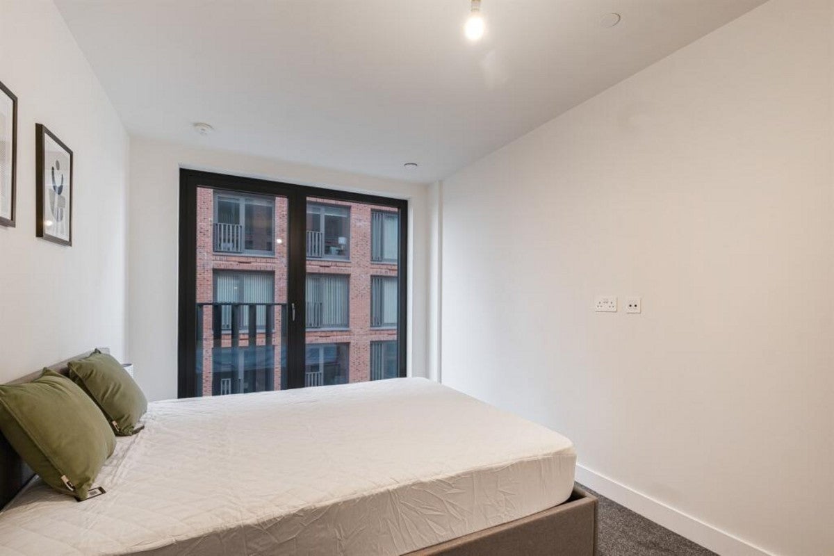 Flat Edgware Road in London