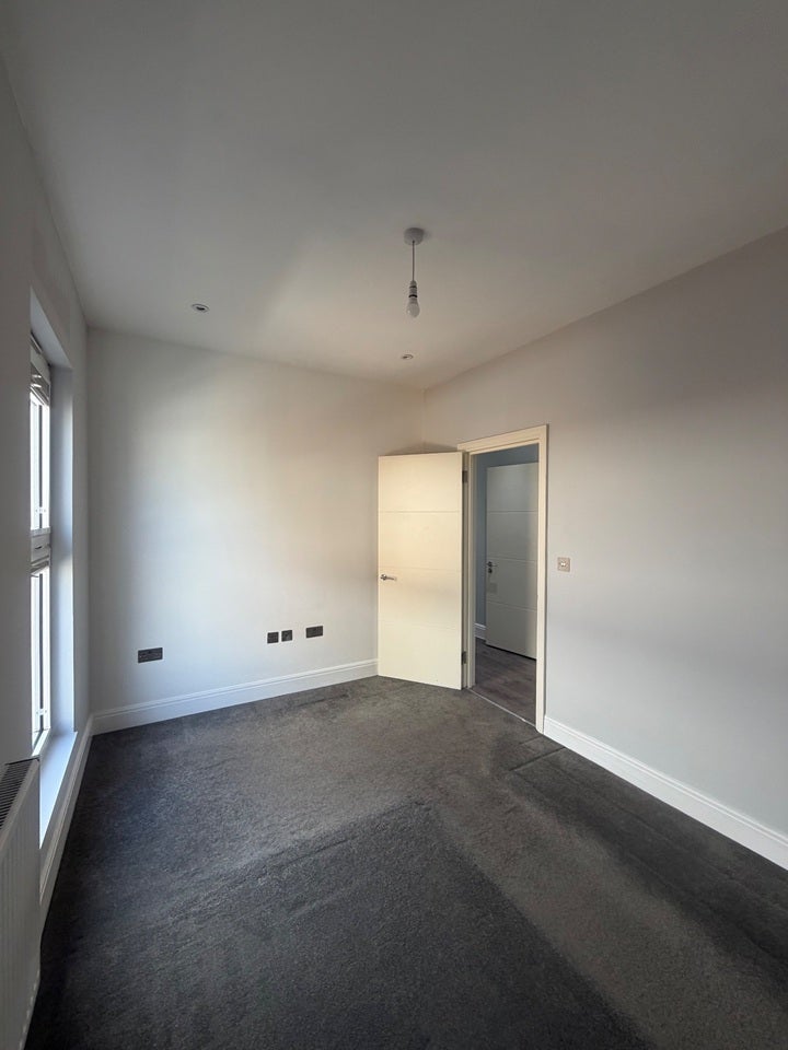 Flat London Road in Greater London