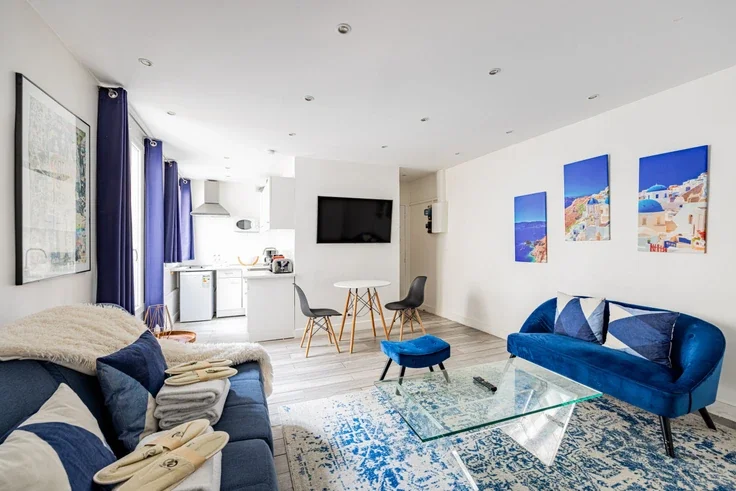 Appartement Rue de Lévis à Paris