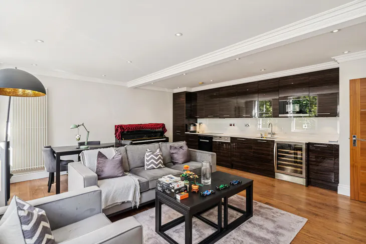 Flat Kensington Gardens Square in City of Westminster