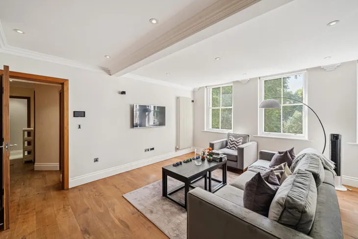 Flat Kensington Gardens Square in City of Westminster