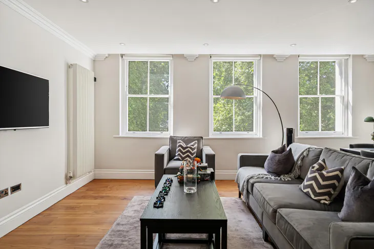 Flat Kensington Gardens Square in City of Westminster