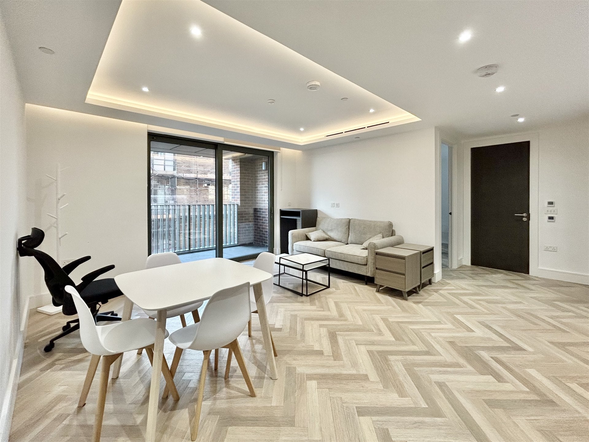 Flat Burrows Mews in London