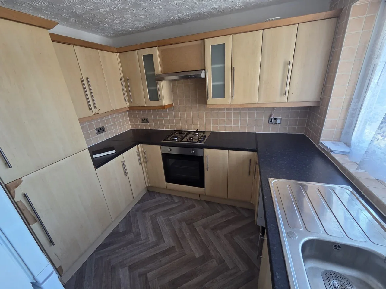 Flat Turpin Avenue in Greater London