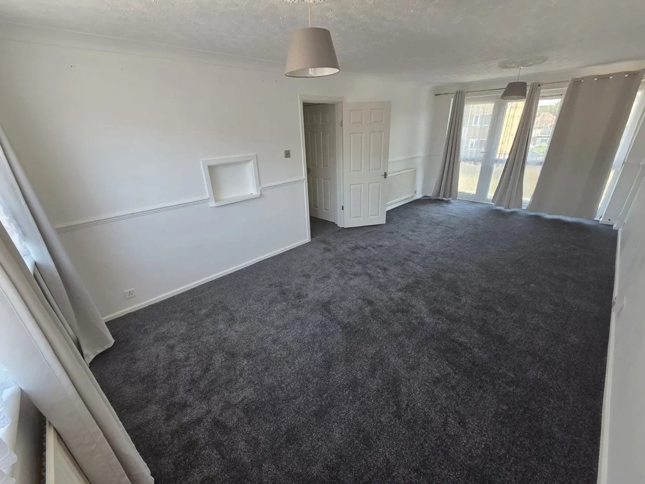 Flat Turpin Avenue in Greater London