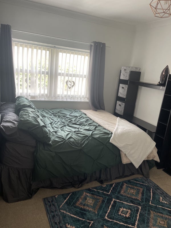 Room Walker Close in Greater London