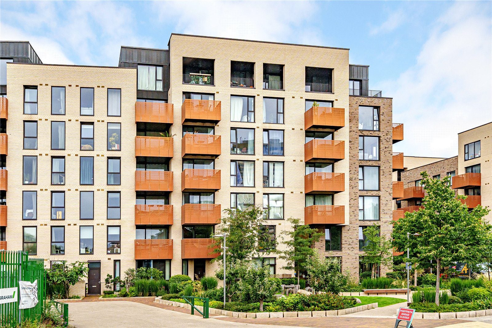Flat Forrester Way in Greater London