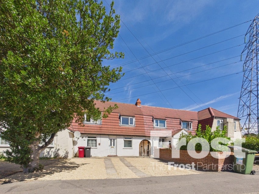 House Elliman Avenue in Slough