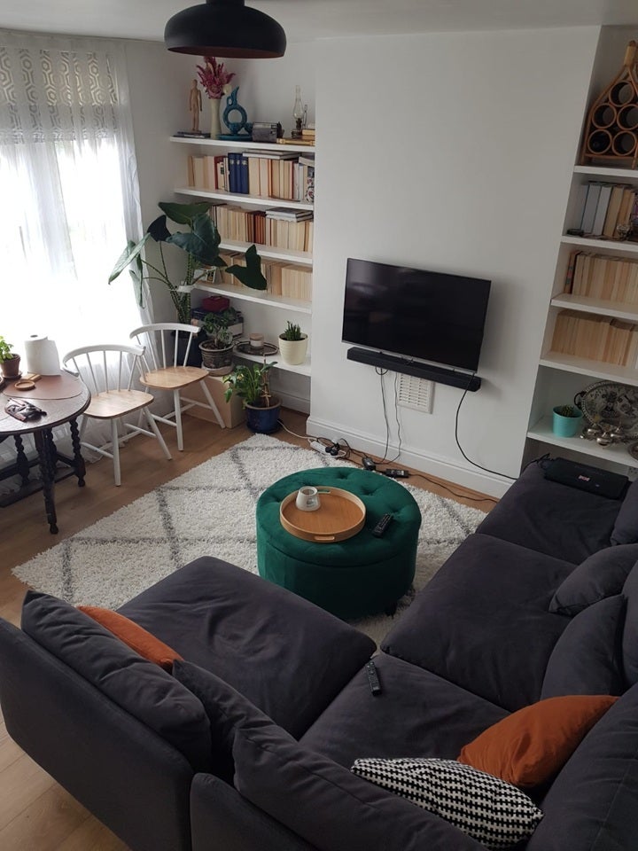 Flat Russell Road in Greater London