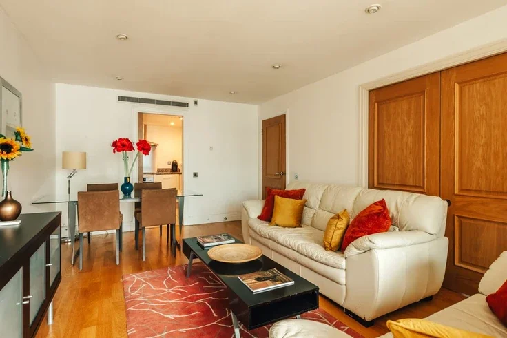Flat Sheldon Square in City of Westminster