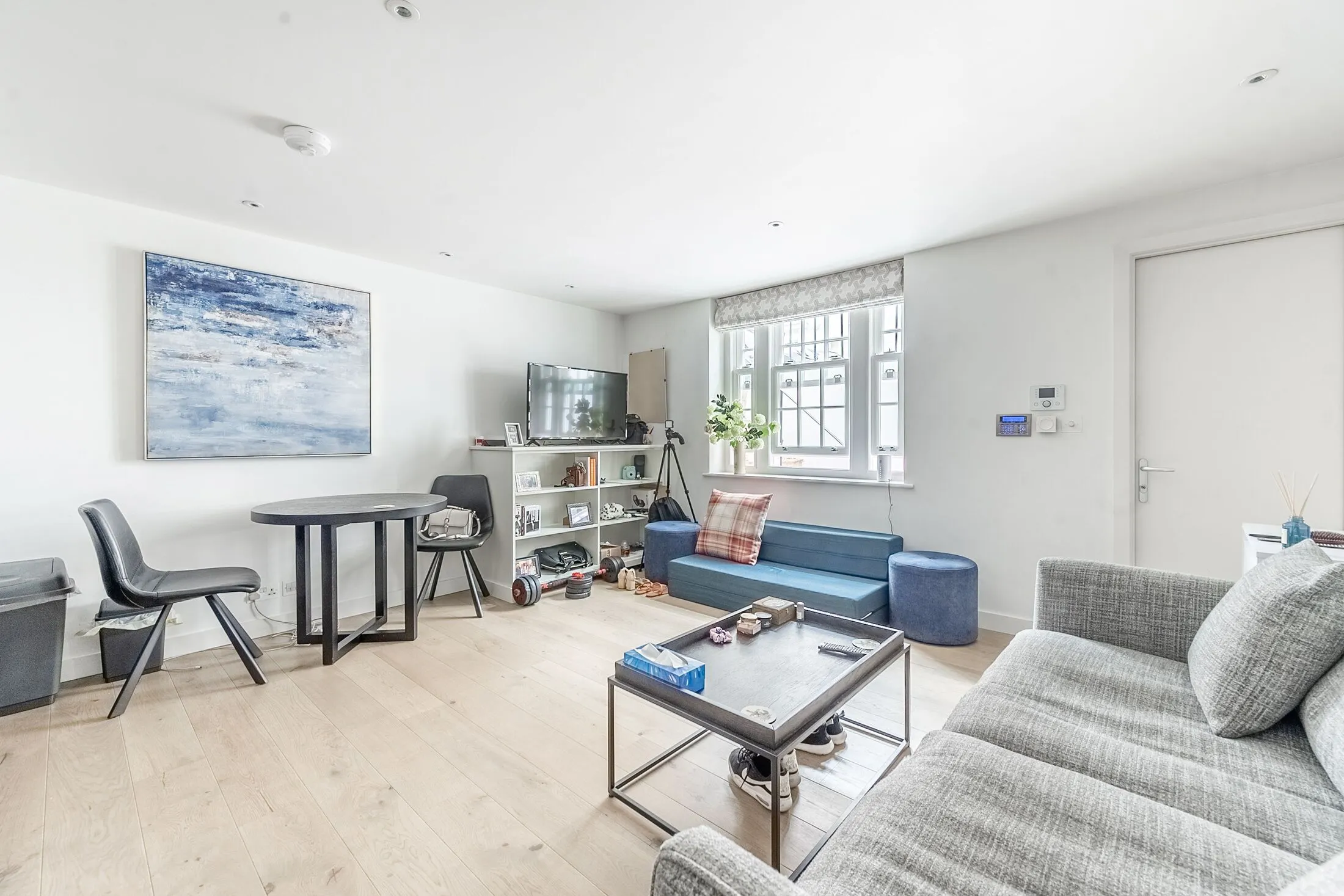 Flat Radnor Walk in Greater London