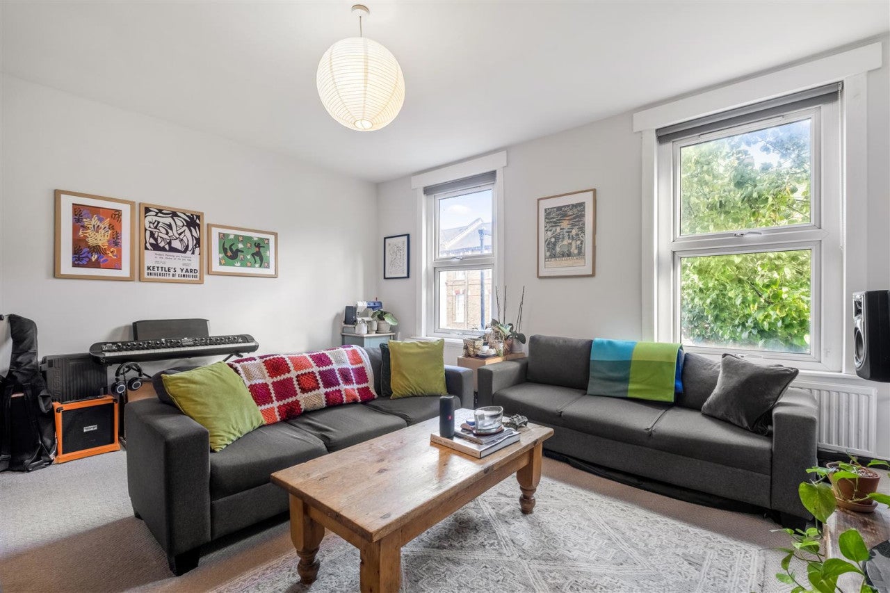 Flat Santley Street in London