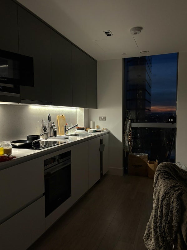 Flat Macclesfield Road in Greater London