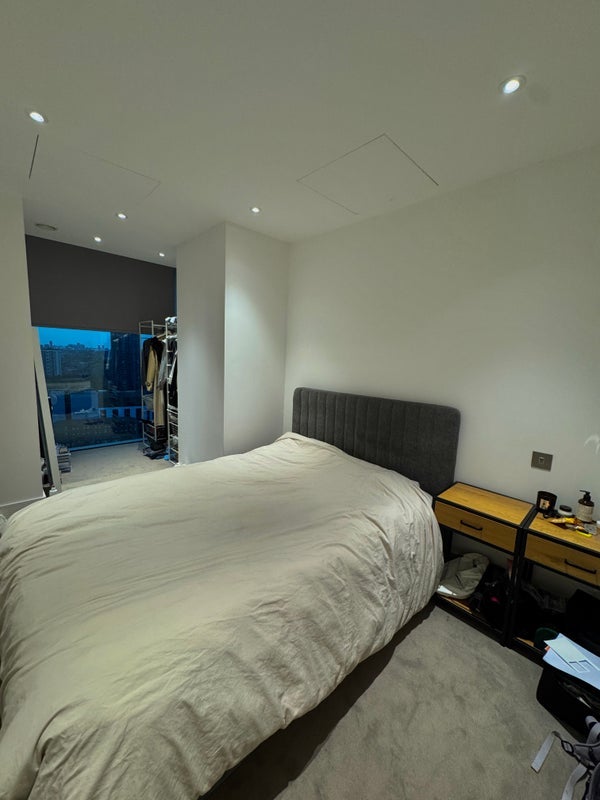Flat Macclesfield Road in Greater London