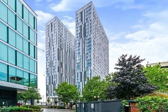 Flat Michigan Avenue in Salford