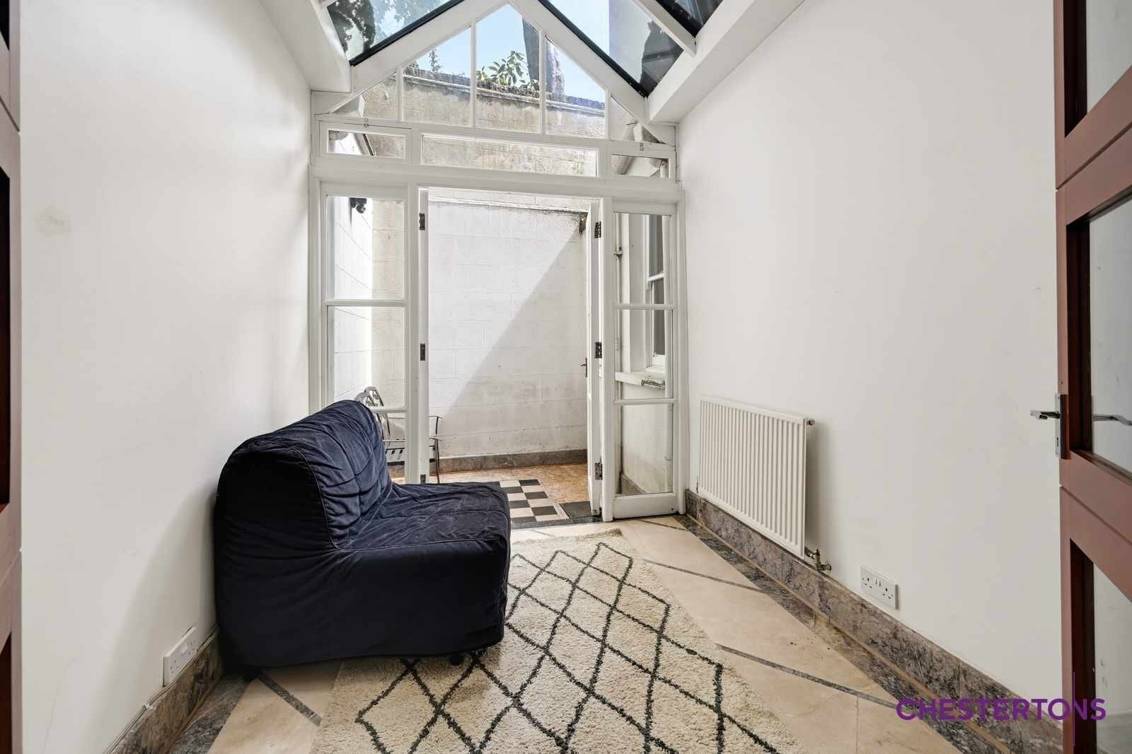 Flat Oakley Street in Greater London