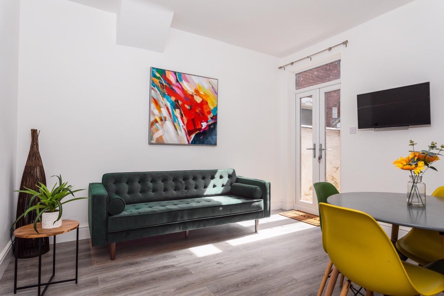 Room Hearsall Lane in Coventry