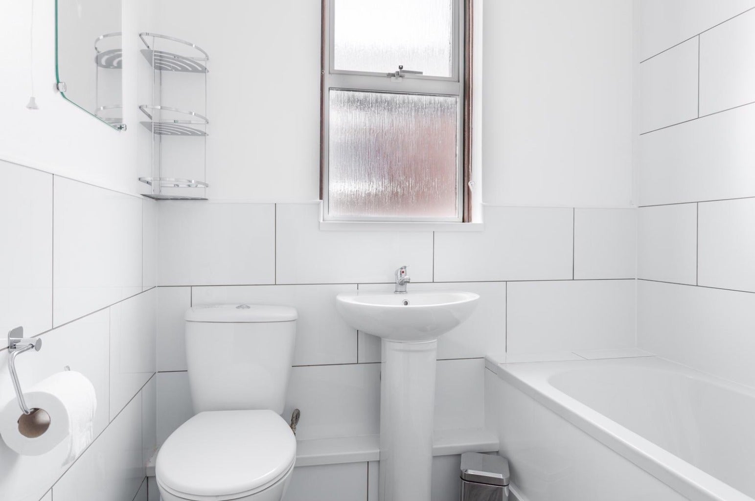 Room Hearsall Lane in Coventry